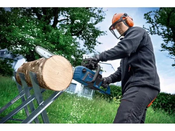 image 94 Bosch Professional Akku-Kettensäge GKE 18V-40 Solo - image 94